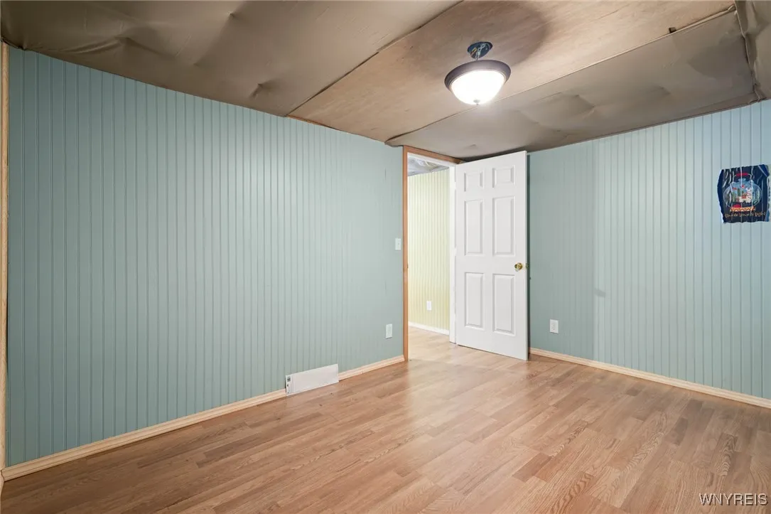 5042 Ellicott Street Road, Batavia, New York 14020, Batavia, New York 14020, 3 Bedrooms Bedrooms, 7 Rooms Rooms,1 BathroomBathrooms,Residential,For Sale,5042 Ellicott Street Road, Batavia, New York 14020,B1621092