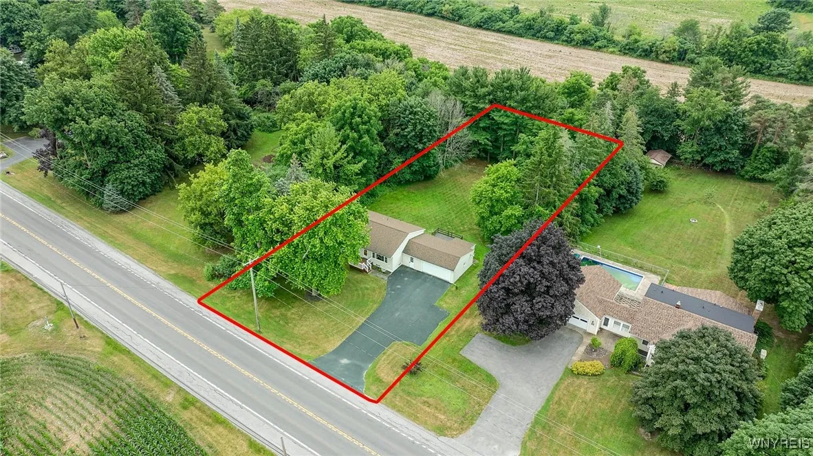 5042 Ellicott Street Road, Batavia, New York 14020, Batavia, New York 14020, 3 Bedrooms Bedrooms, 7 Rooms Rooms,1 BathroomBathrooms,Residential,For Sale,5042 Ellicott Street Road, Batavia, New York 14020,B1621092