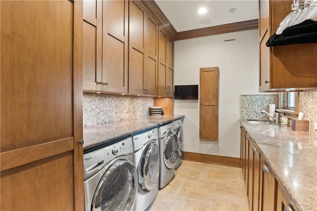 3419 W Lake Blvd Boulevard, Canandaigua Town, New, Canandaigua Town, New York 14424, 5 Bedrooms Bedrooms, 16 Rooms Rooms,7 BathroomsBathrooms,Residential,For Sale,3419 W Lake Blvd Boulevard, Canandaigua Town, New ,R1622183