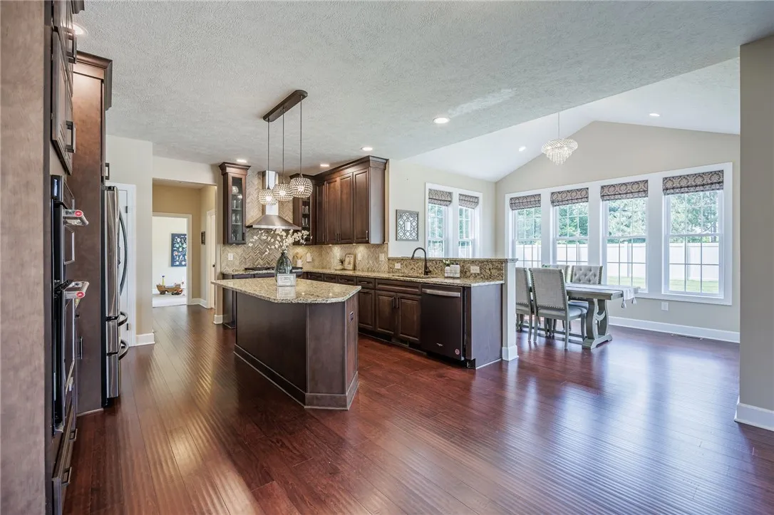 48 Nature View, Pittsford, New York 14534, Pittsford, New York 14534, 5 Bedrooms Bedrooms, 10 Rooms Rooms,3 BathroomsBathrooms,Residential,For Sale,48 Nature View, Pittsford, New York 14534,R1621225
