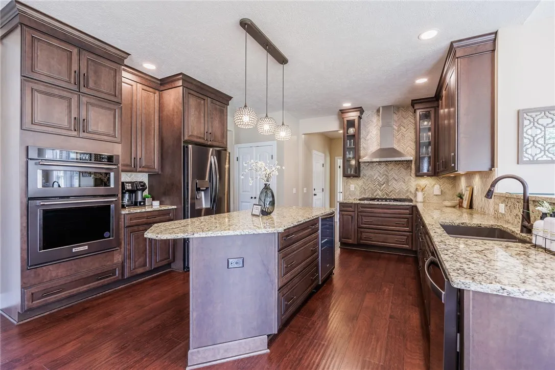 48 Nature View, Pittsford, New York 14534, Pittsford, New York 14534, 5 Bedrooms Bedrooms, 10 Rooms Rooms,3 BathroomsBathrooms,Residential,For Sale,48 Nature View, Pittsford, New York 14534,R1621225