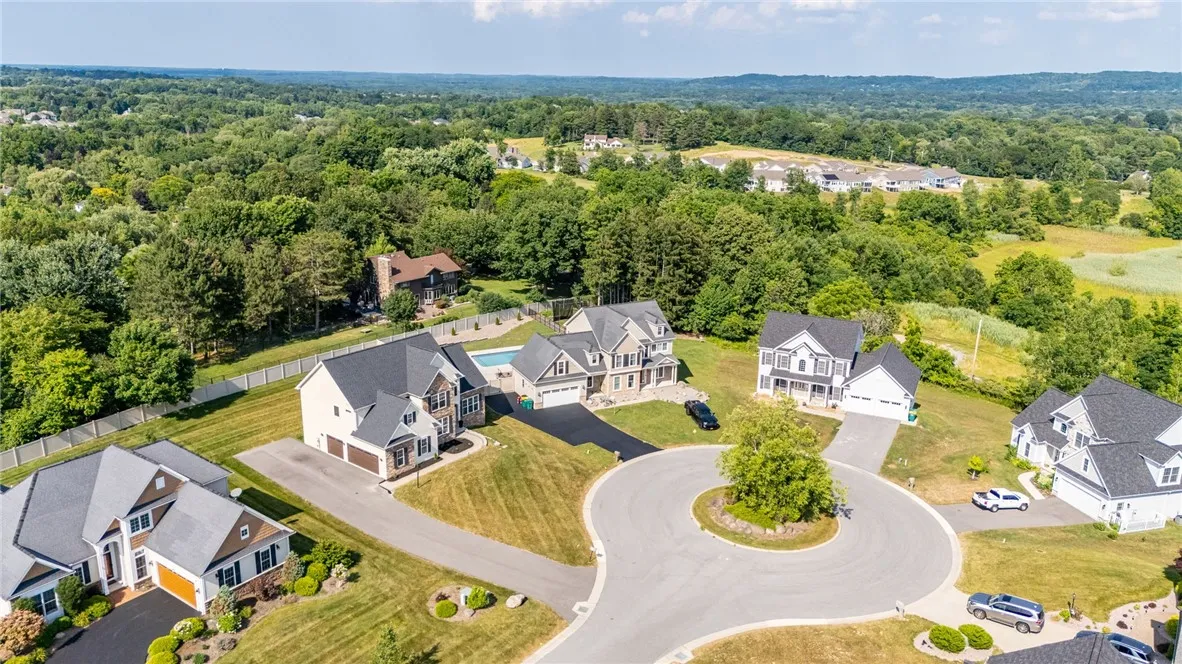48 Nature View, Pittsford, New York 14534, Pittsford, New York 14534, 5 Bedrooms Bedrooms, 10 Rooms Rooms,3 BathroomsBathrooms,Residential,For Sale,48 Nature View, Pittsford, New York 14534,R1621225