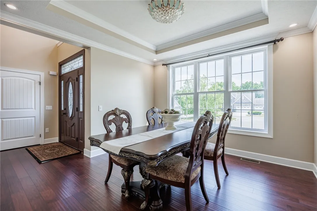 48 Nature View, Pittsford, New York 14534, Pittsford, New York 14534, 5 Bedrooms Bedrooms, 10 Rooms Rooms,3 BathroomsBathrooms,Residential,For Sale,48 Nature View, Pittsford, New York 14534,R1621225