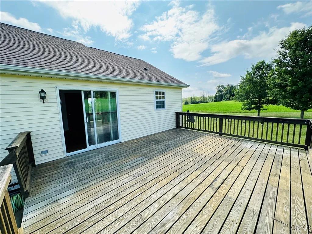 16x20 open deck.