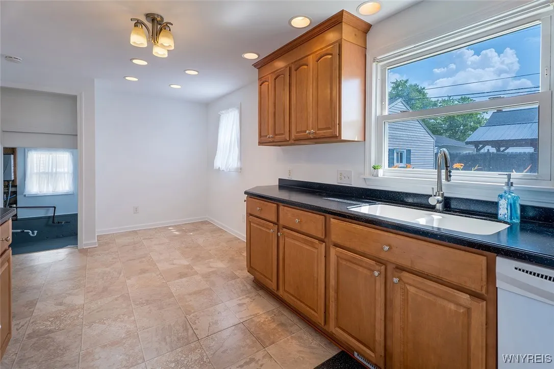 165 Kelvin Drive, Tonawanda, New York 14223, Tonawanda, New York 14223, 3 Bedrooms Bedrooms, 8 Rooms Rooms,1 BathroomBathrooms,Residential,For Sale,165 Kelvin Drive, Tonawanda, New York 14223,B1622266