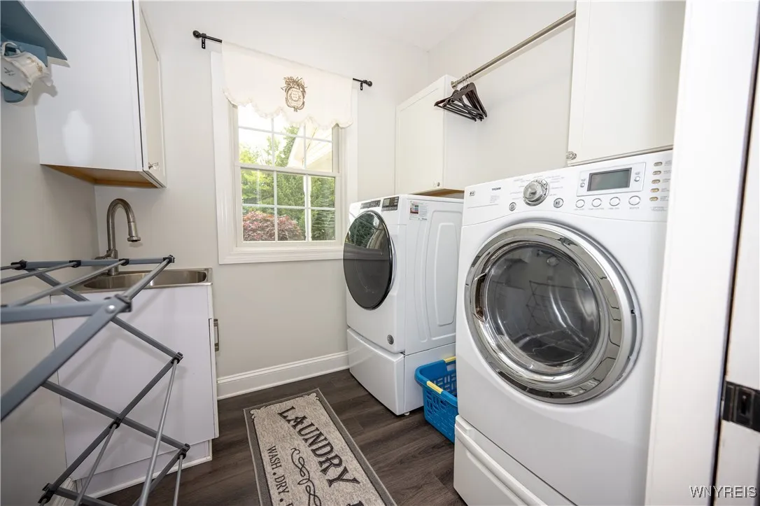 13573 Schang Road, Wales, New York 14052, Wales, New York 14052, 4 Bedrooms Bedrooms, 9 Rooms Rooms,3 BathroomsBathrooms,Residential,For Sale,13573 Schang Road, Wales, New York 14052,B1621647