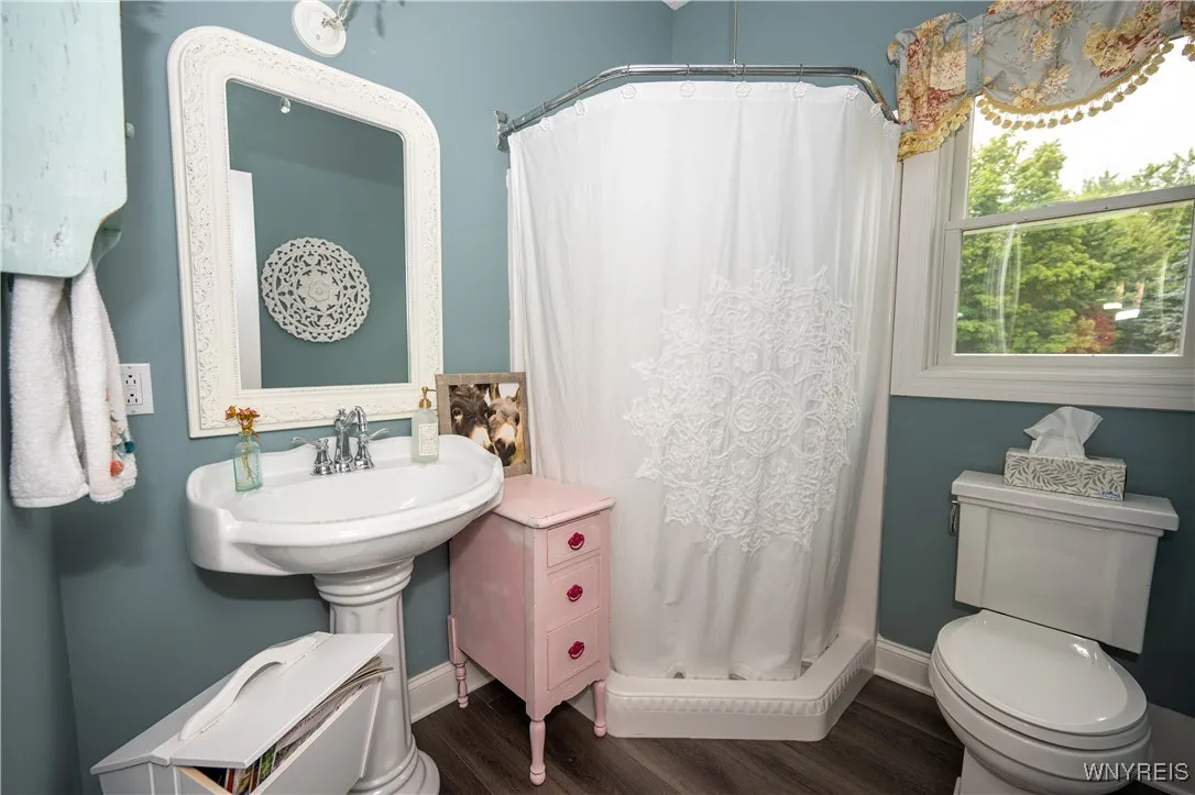 13573 Schang Road, Wales, New York 14052, Wales, New York 14052, 4 Bedrooms Bedrooms, 9 Rooms Rooms,3 BathroomsBathrooms,Residential,For Sale,13573 Schang Road, Wales, New York 14052,B1621647