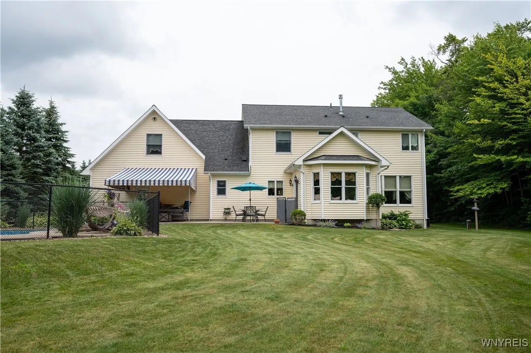 13573 Schang Road, Wales, New York 14052, Wales, New York 14052, 4 Bedrooms Bedrooms, 9 Rooms Rooms,3 BathroomsBathrooms,Residential,For Sale,13573 Schang Road, Wales, New York 14052,B1621647