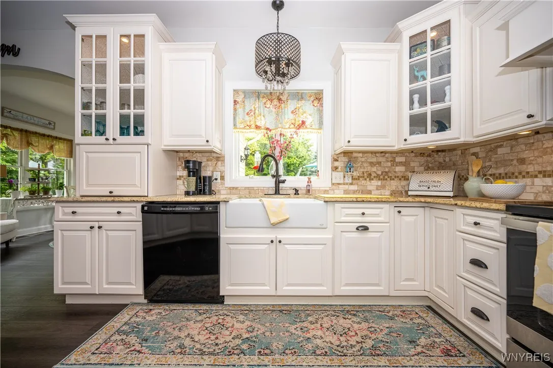 13573 Schang Road, Wales, New York 14052, Wales, New York 14052, 4 Bedrooms Bedrooms, 9 Rooms Rooms,3 BathroomsBathrooms,Residential,For Sale,13573 Schang Road, Wales, New York 14052,B1621647