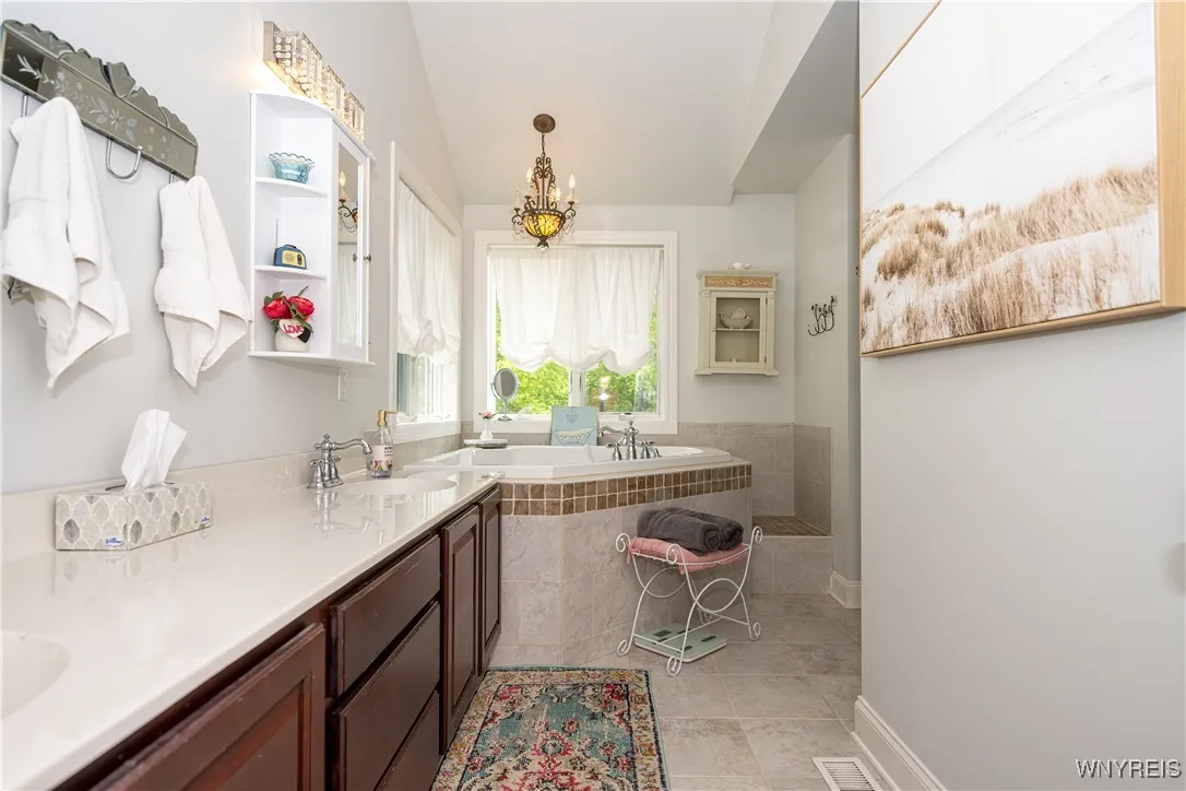 13573 Schang Road, Wales, New York 14052, Wales, New York 14052, 4 Bedrooms Bedrooms, 9 Rooms Rooms,3 BathroomsBathrooms,Residential,For Sale,13573 Schang Road, Wales, New York 14052,B1621647