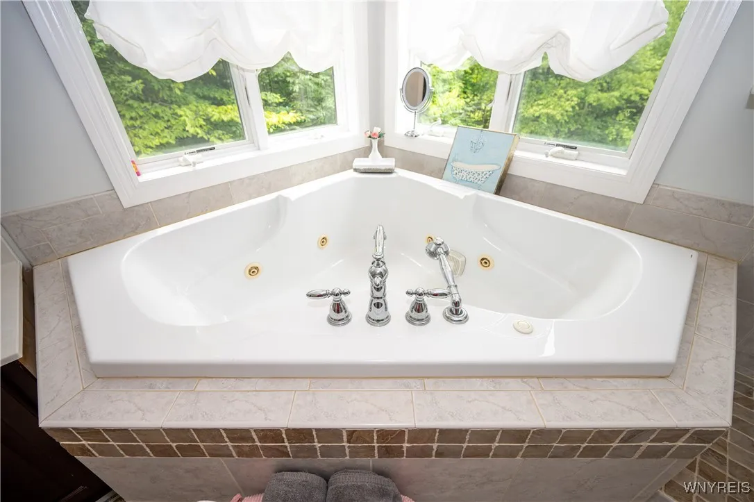 13573 Schang Road, Wales, New York 14052, Wales, New York 14052, 4 Bedrooms Bedrooms, 9 Rooms Rooms,3 BathroomsBathrooms,Residential,For Sale,13573 Schang Road, Wales, New York 14052,B1621647