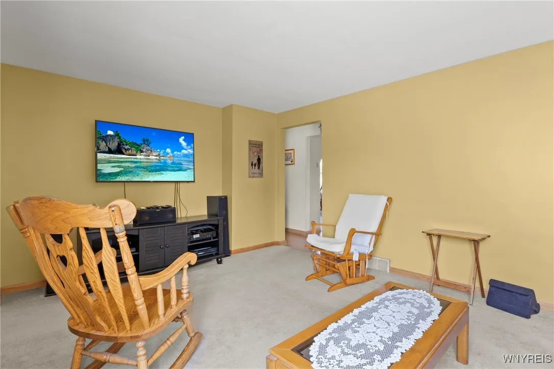 982 Pioneer Drive, North Tonawanda, New York 14120, North Tonawanda, New York 14120, 4 Bedrooms Bedrooms, 7 Rooms Rooms,1 BathroomBathrooms,Residential,For Sale,982 Pioneer Drive, North Tonawanda, New York 14120,B1621180