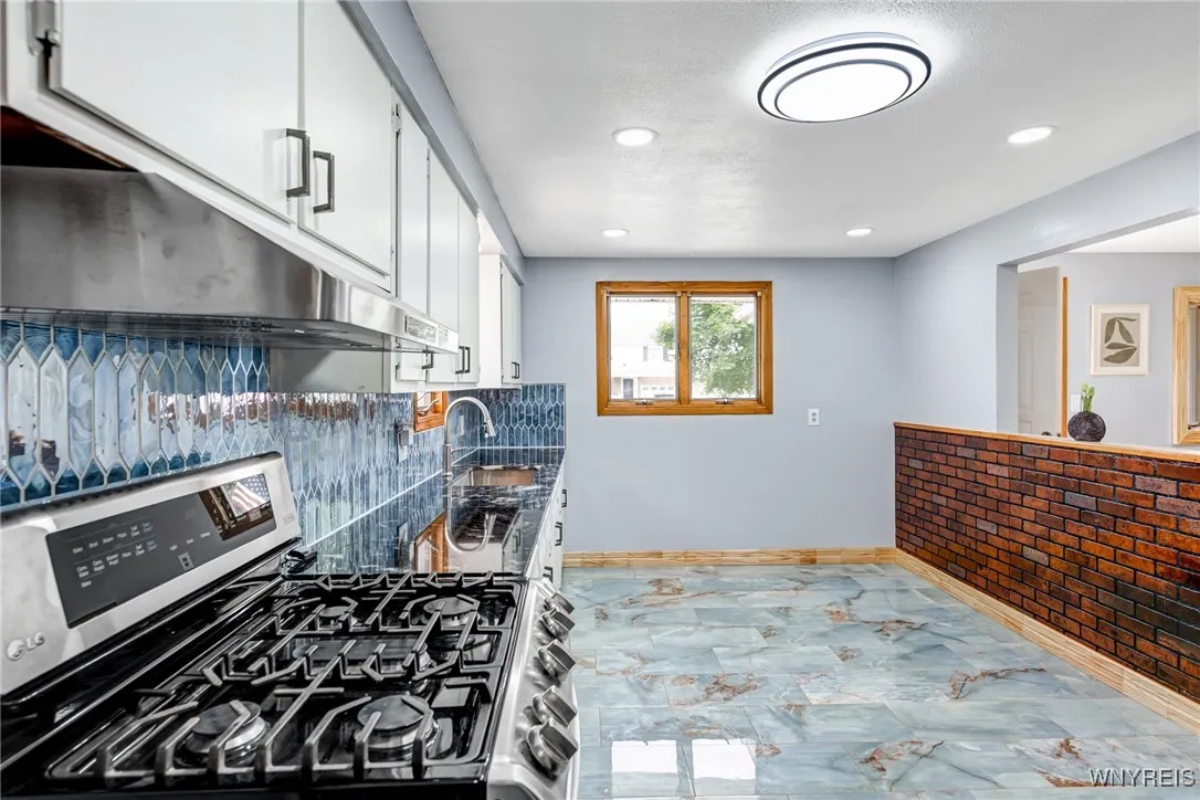 41 Dennis Lane, Cheektowaga, New York 14227, Cheektowaga, New York 14227, 3 Bedrooms Bedrooms, 6 Rooms Rooms,1 BathroomBathrooms,Residential,For Sale,41 Dennis Lane, Cheektowaga, New York 14227,B1622139