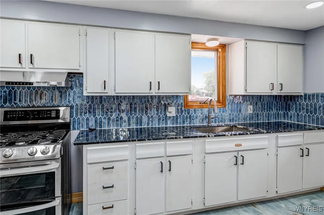 41 Dennis Lane, Cheektowaga, New York 14227, Cheektowaga, New York 14227, 3 Bedrooms Bedrooms, 6 Rooms Rooms,1 BathroomBathrooms,Residential,For Sale,41 Dennis Lane, Cheektowaga, New York 14227,B1622139