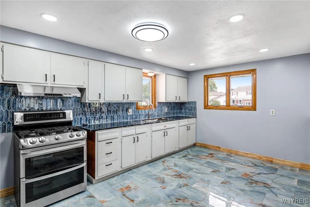 41 Dennis Lane, Cheektowaga, New York 14227, Cheektowaga, New York 14227, 3 Bedrooms Bedrooms, 6 Rooms Rooms,1 BathroomBathrooms,Residential,For Sale,41 Dennis Lane, Cheektowaga, New York 14227,B1622139