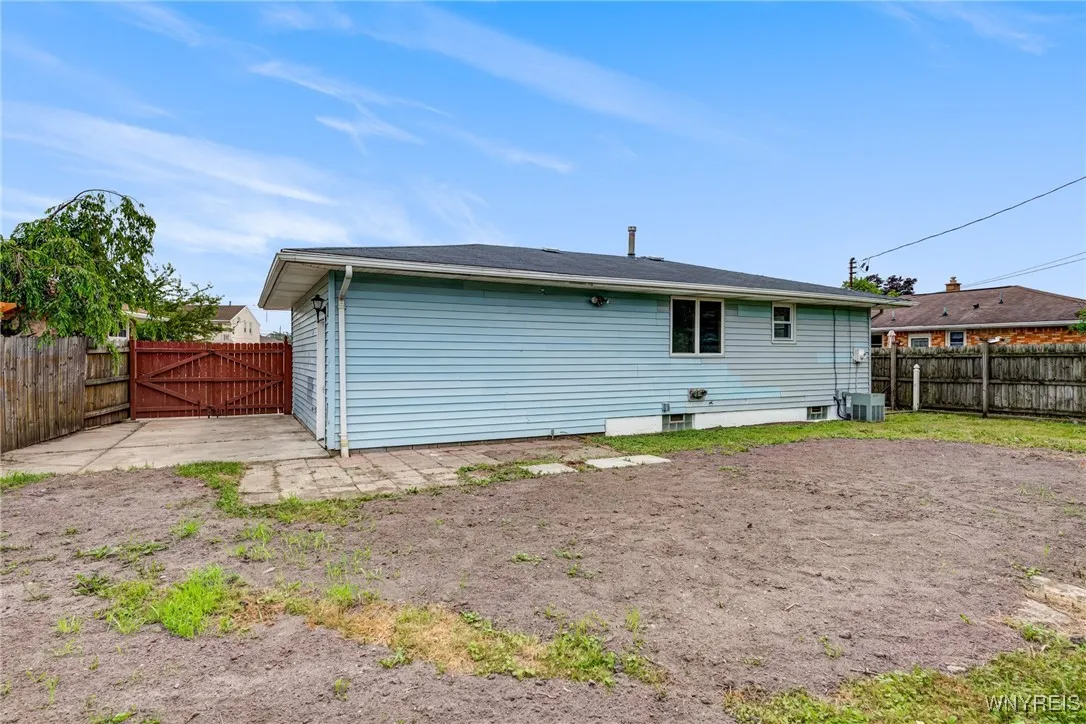 41 Dennis Lane, Cheektowaga, New York 14227, Cheektowaga, New York 14227, 3 Bedrooms Bedrooms, 6 Rooms Rooms,1 BathroomBathrooms,Residential,For Sale,41 Dennis Lane, Cheektowaga, New York 14227,B1622139