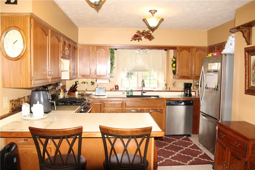 24 Spring Flower Drive, Chili, New York 14514, Chili, New York 14514, 3 Bedrooms Bedrooms, 5 Rooms Rooms,2 BathroomsBathrooms,Residential,For Sale,24 Spring Flower Drive, Chili, New York 14514,R1622259