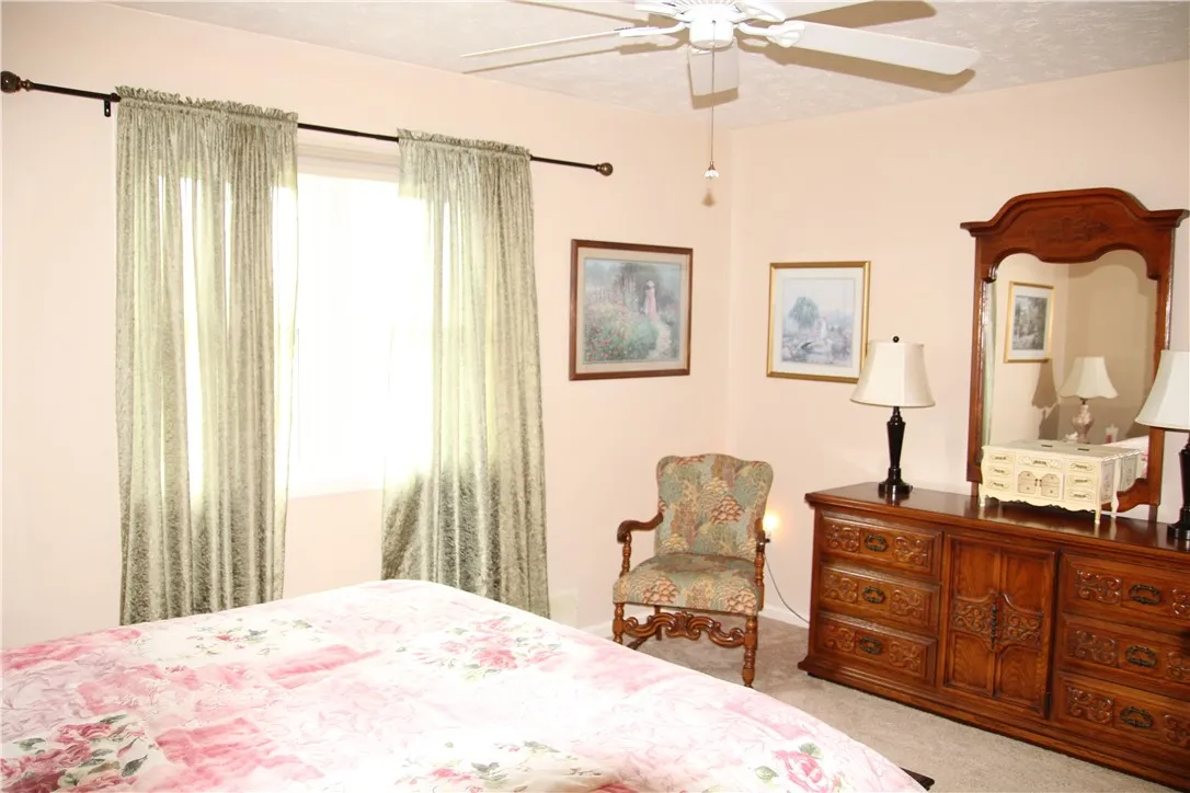 24 Spring Flower Drive, Chili, New York 14514, Chili, New York 14514, 3 Bedrooms Bedrooms, 5 Rooms Rooms,2 BathroomsBathrooms,Residential,For Sale,24 Spring Flower Drive, Chili, New York 14514,R1622259