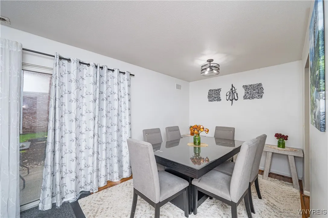 4547 Chestnut Ridge Road 109b, Amherst, New York 1, Amherst, New York 14228, 2 Bedrooms Bedrooms, 5 Rooms Rooms,2 BathroomsBathrooms,Residential,For Sale,4547 Chestnut Ridge Road 109b, Amherst, New York 1,B1622293