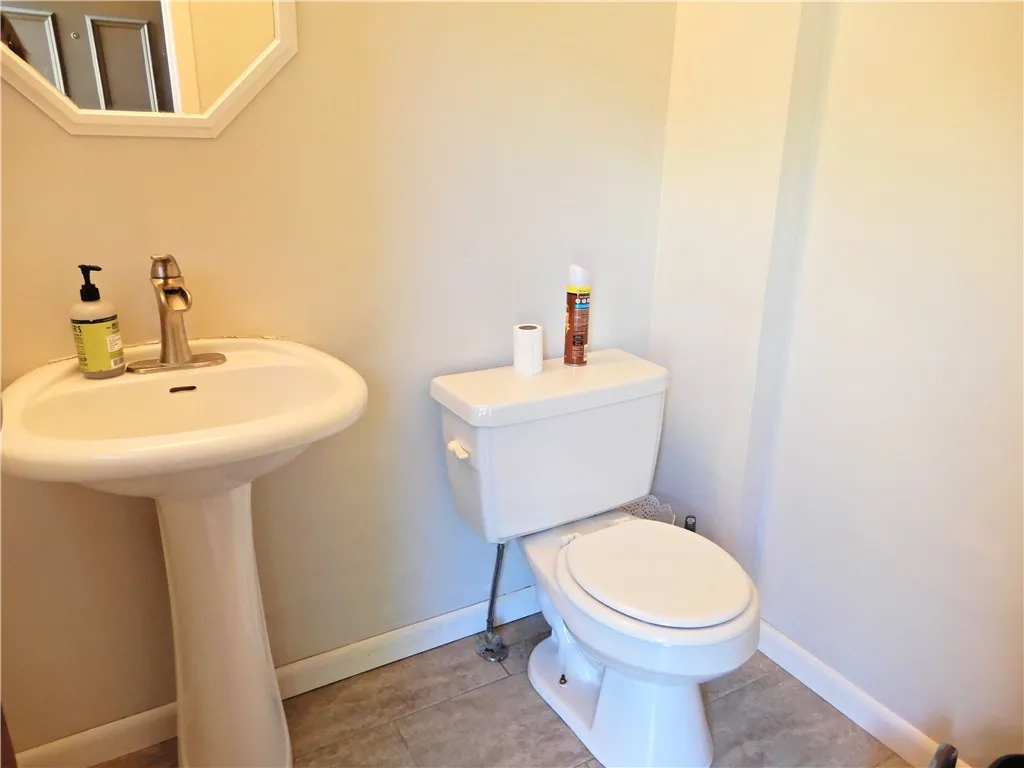 597 French Road, Brighton, New York 14618, Brighton, New York 14618, 2 Bedrooms Bedrooms, 6 Rooms Rooms,1 BathroomBathrooms,Residential Lease,For Rent,597 French Road, Brighton, New York 14618,R1620708