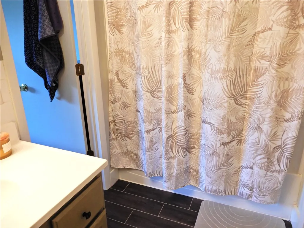 597 French Road, Brighton, New York 14618, Brighton, New York 14618, 2 Bedrooms Bedrooms, 6 Rooms Rooms,1 BathroomBathrooms,Residential Lease,For Rent,597 French Road, Brighton, New York 14618,R1620708