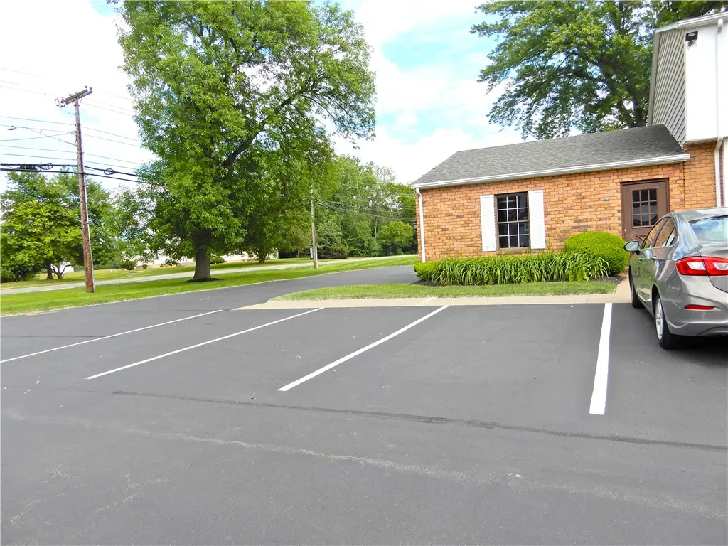 597 French Road, Brighton, New York 14618, Brighton, New York 14618, 2 Bedrooms Bedrooms, 6 Rooms Rooms,1 BathroomBathrooms,Residential Lease,For Rent,597 French Road, Brighton, New York 14618,R1620708