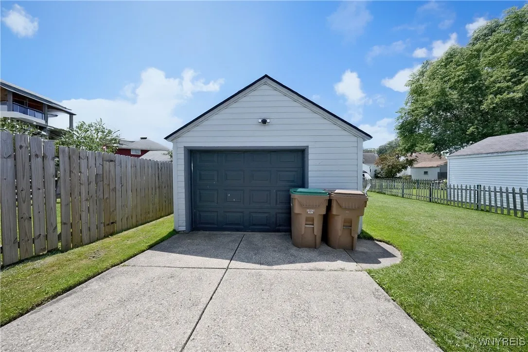 149 David Avenue, Cheektowaga, New York 14225, Cheektowaga, New York 14225, 2 Bedrooms Bedrooms, 8 Rooms Rooms,1 BathroomBathrooms,Residential,For Sale,149 David Avenue, Cheektowaga, New York 14225,B1621933