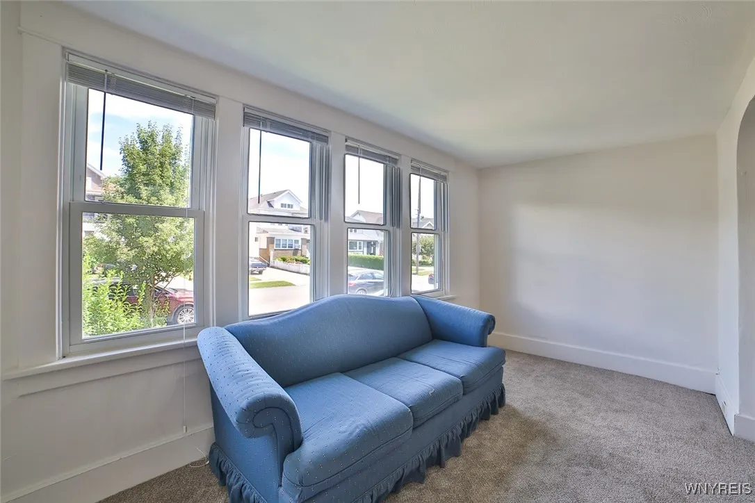 24 North Park Avenue 1, Buffalo, New York 14216, Buffalo, New York 14216, 3 Bedrooms Bedrooms, 6 Rooms Rooms,1 BathroomBathrooms,Residential Lease,For Rent,24 North Park Avenue 1, Buffalo, New York 14216,B1619562