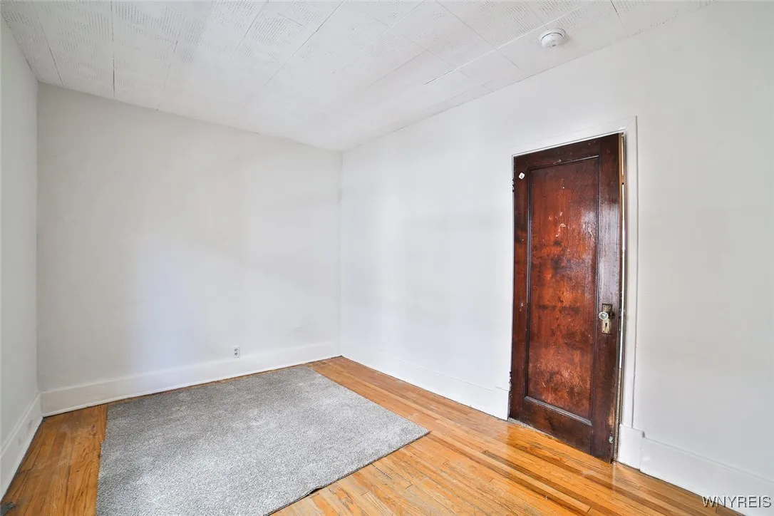 24 North Park Avenue 1, Buffalo, New York 14216, Buffalo, New York 14216, 3 Bedrooms Bedrooms, 6 Rooms Rooms,1 BathroomBathrooms,Residential Lease,For Rent,24 North Park Avenue 1, Buffalo, New York 14216,B1619562