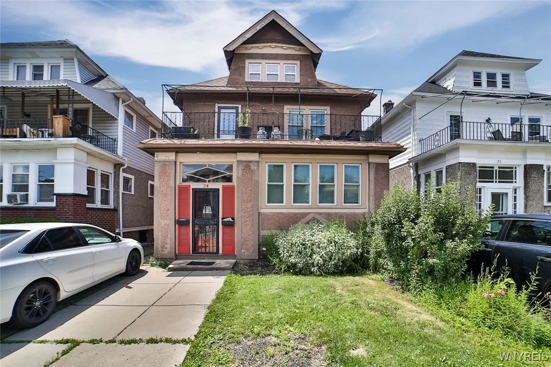 24 North Park Avenue 1, Buffalo, New York 14216, Buffalo, New York 14216, 3 Bedrooms Bedrooms, 6 Rooms Rooms,1 BathroomBathrooms,Residential Lease,For Rent,24 North Park Avenue 1, Buffalo, New York 14216,B1619562