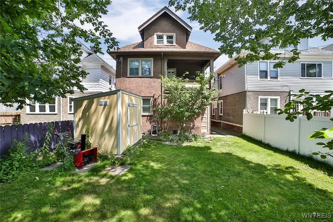 24 North Park Avenue 1, Buffalo, New York 14216, Buffalo, New York 14216, 3 Bedrooms Bedrooms, 6 Rooms Rooms,1 BathroomBathrooms,Residential Lease,For Rent,24 North Park Avenue 1, Buffalo, New York 14216,B1619562