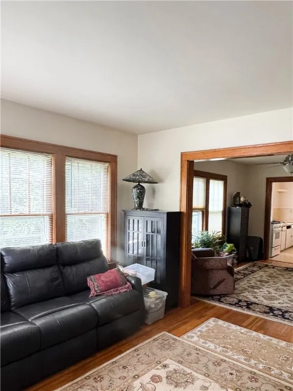 Living room to dining room to kitchen
