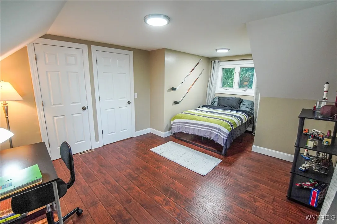 1010 Clearvue Drive, Alden, New York 14004, Alden, New York 14004, 4 Bedrooms Bedrooms, 9 Rooms Rooms,2 BathroomsBathrooms,Residential,For Sale,1010 Clearvue Drive, Alden, New York 14004,B1620914