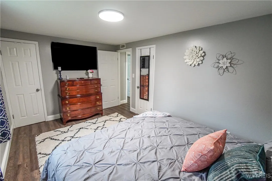 1010 Clearvue Drive, Alden, New York 14004, Alden, New York 14004, 4 Bedrooms Bedrooms, 9 Rooms Rooms,2 BathroomsBathrooms,Residential,For Sale,1010 Clearvue Drive, Alden, New York 14004,B1620914