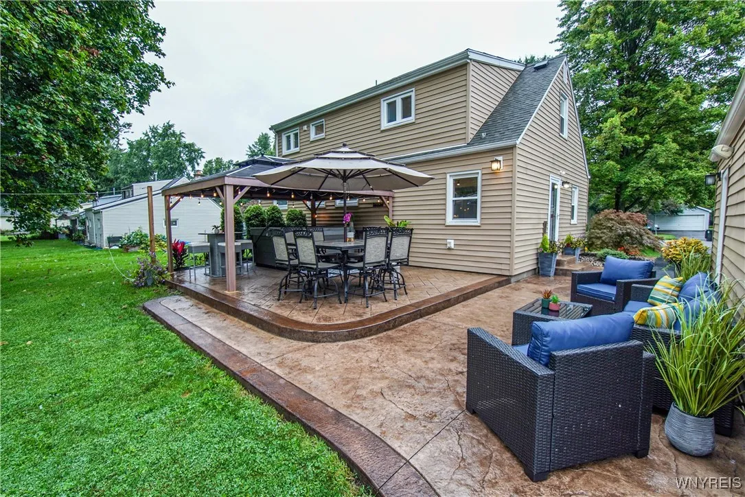 1010 Clearvue Drive, Alden, New York 14004, Alden, New York 14004, 4 Bedrooms Bedrooms, 9 Rooms Rooms,2 BathroomsBathrooms,Residential,For Sale,1010 Clearvue Drive, Alden, New York 14004,B1620914