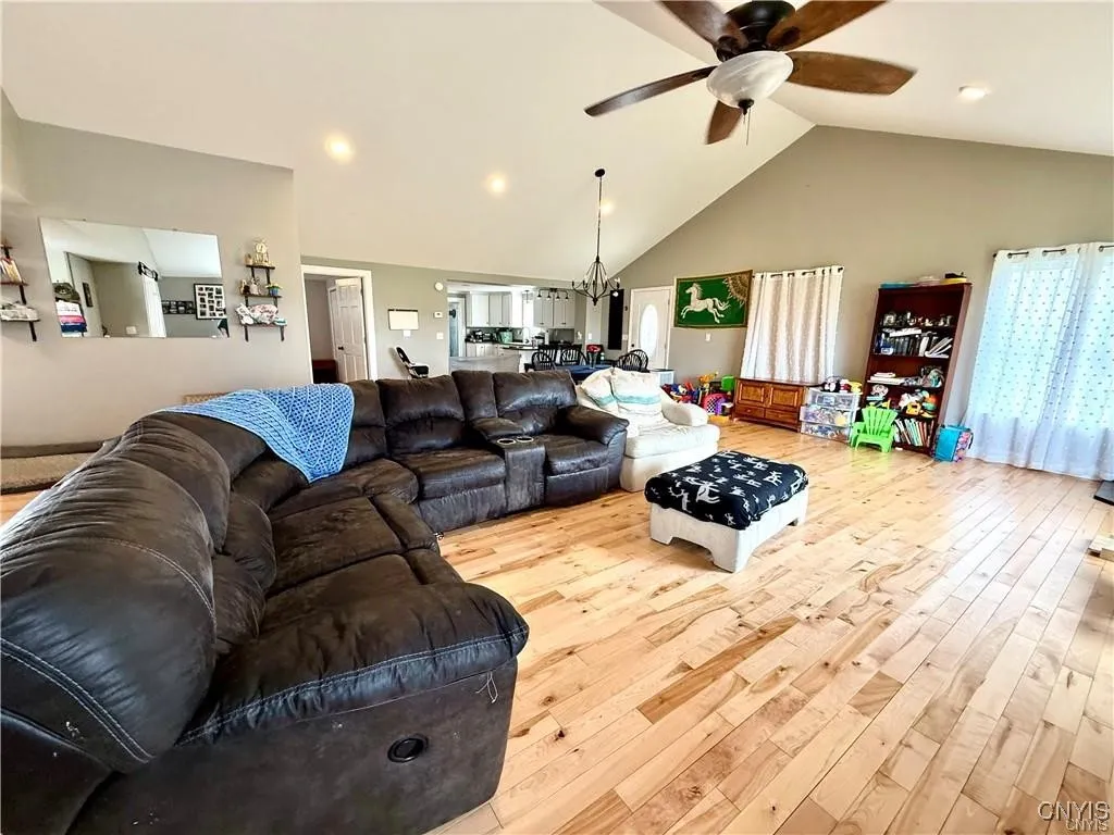28053 Boat Launch Road, Lyme, New York 13622, Lyme, New York 13622, 4 Bedrooms Bedrooms, 7 Rooms Rooms,3 BathroomsBathrooms,Residential Lease,For Rent,28053 Boat Launch Road, Lyme, New York 13622,S1622357
