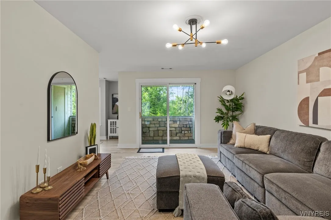 43 Beehunter Court D, Amherst, New York 14051, Amherst, New York 14051, 2 Bedrooms Bedrooms, 5 Rooms Rooms,2 BathroomsBathrooms,Residential,For Sale,43 Beehunter Court D, Amherst, New York 14051,B1622280