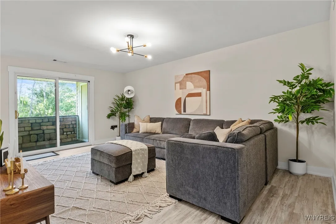 43 Beehunter Court D, Amherst, New York 14051, Amherst, New York 14051, 2 Bedrooms Bedrooms, 5 Rooms Rooms,2 BathroomsBathrooms,Residential,For Sale,43 Beehunter Court D, Amherst, New York 14051,B1622280