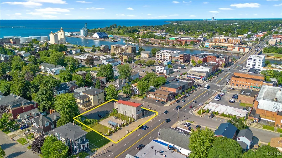 51 West Bridge Street, Oswego, New York 13126, Oswego, New York 13126, ,Commercial Sale,For Sale,51 West Bridge Street, Oswego, New York 13126,S1621793