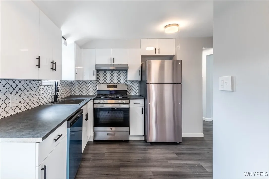 370 West W Girard Boulevard, Tonawanda, New York 1, Tonawanda, New York 14217, 3 Bedrooms Bedrooms, 5 Rooms Rooms,1 BathroomBathrooms,Residential,For Sale,370 West W Girard Boulevard, Tonawanda, New York 1,B1622339