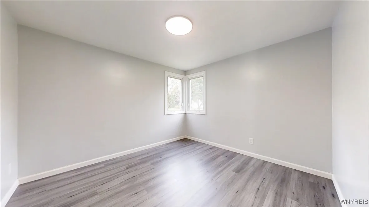370 West W Girard Boulevard, Tonawanda, New York 1, Tonawanda, New York 14217, 3 Bedrooms Bedrooms, 5 Rooms Rooms,1 BathroomBathrooms,Residential,For Sale,370 West W Girard Boulevard, Tonawanda, New York 1,B1622339