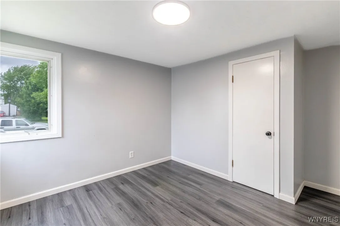 370 West W Girard Boulevard, Tonawanda, New York 1, Tonawanda, New York 14217, 3 Bedrooms Bedrooms, 5 Rooms Rooms,1 BathroomBathrooms,Residential,For Sale,370 West W Girard Boulevard, Tonawanda, New York 1,B1622339