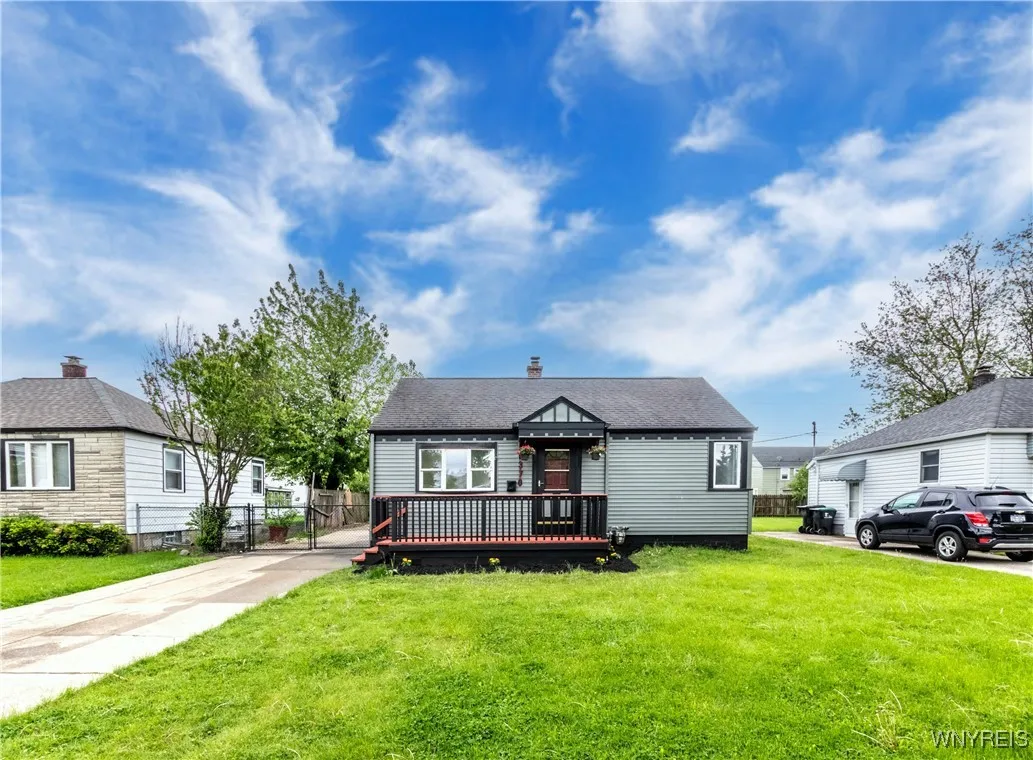 370 West W Girard Boulevard, Tonawanda, New York 1, Tonawanda, New York 14217, 3 Bedrooms Bedrooms, 5 Rooms Rooms,1 BathroomBathrooms,Residential,For Sale,370 West W Girard Boulevard, Tonawanda, New York 1,B1622339