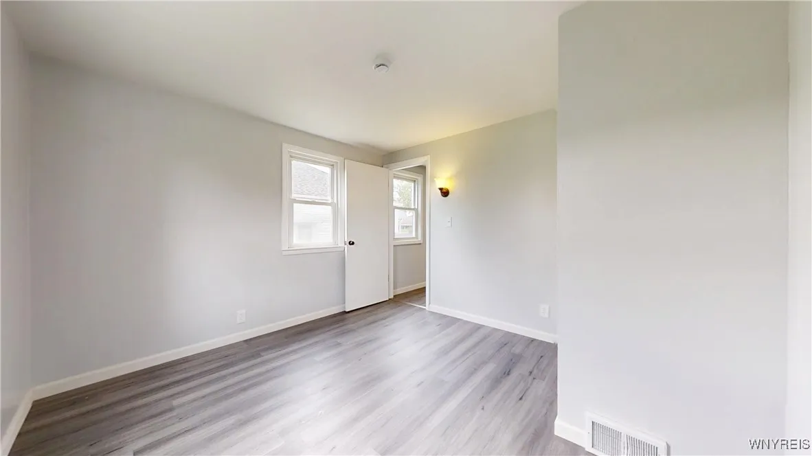370 West W Girard Boulevard, Tonawanda, New York 1, Tonawanda, New York 14217, 3 Bedrooms Bedrooms, 5 Rooms Rooms,1 BathroomBathrooms,Residential,For Sale,370 West W Girard Boulevard, Tonawanda, New York 1,B1622339