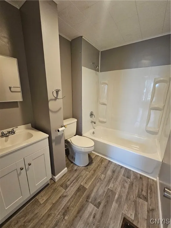 1013 Franklin Street 2, Watertown City, New York 1, Watertown City, New York 13601, 2 Bedrooms Bedrooms, 4 Rooms Rooms,1 BathroomBathrooms,Residential Lease,For Rent,1013 Franklin Street 2, Watertown City, New York 1,S1622372