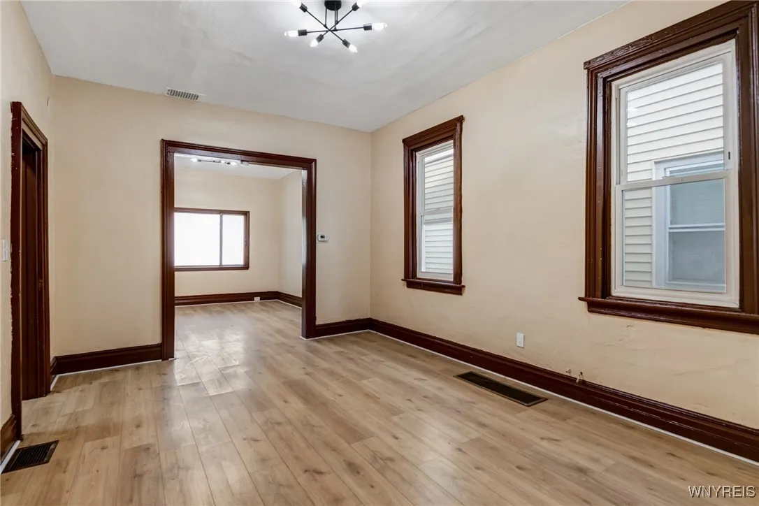 146 Longnecker Street, Buffalo, New York 14206, Buffalo, New York 14206, 4 Bedrooms Bedrooms, 5 Rooms Rooms,1 BathroomBathrooms,Residential,For Sale,146 Longnecker Street, Buffalo, New York 14206,B1622374