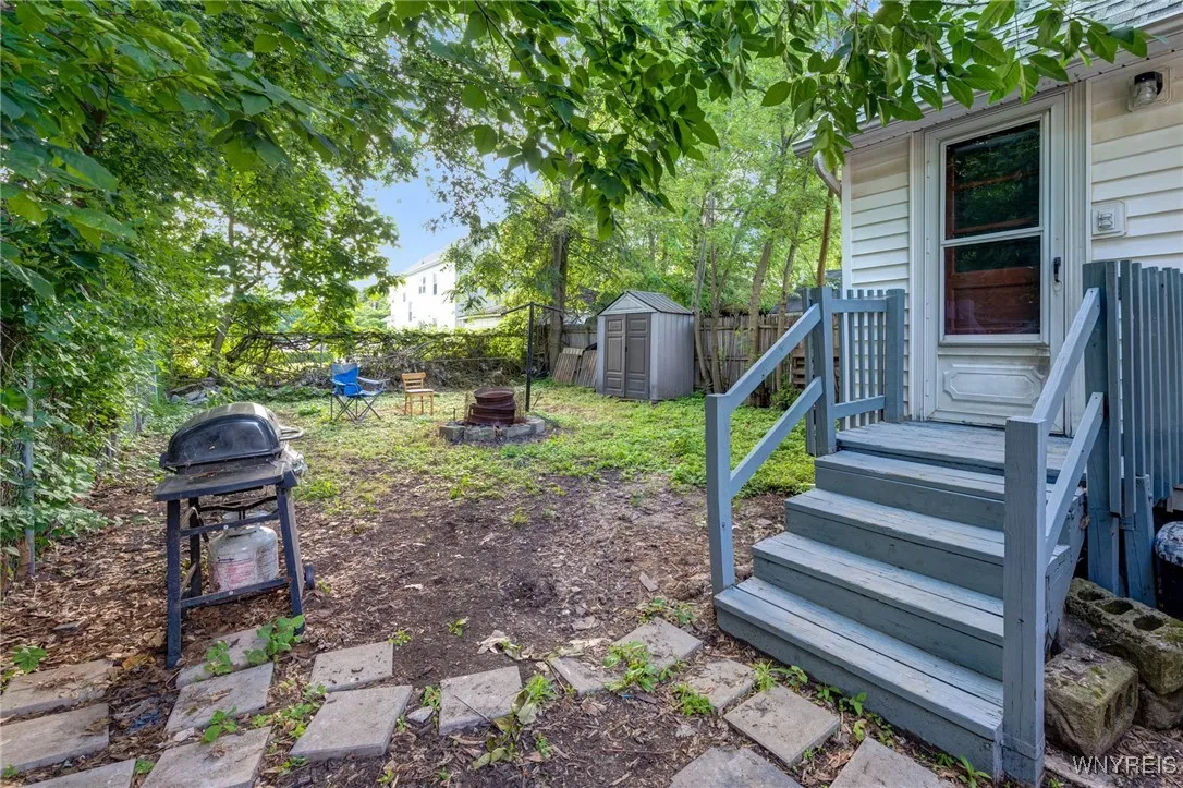 146 Longnecker Street, Buffalo, New York 14206, Buffalo, New York 14206, 4 Bedrooms Bedrooms, 5 Rooms Rooms,1 BathroomBathrooms,Residential,For Sale,146 Longnecker Street, Buffalo, New York 14206,B1622374