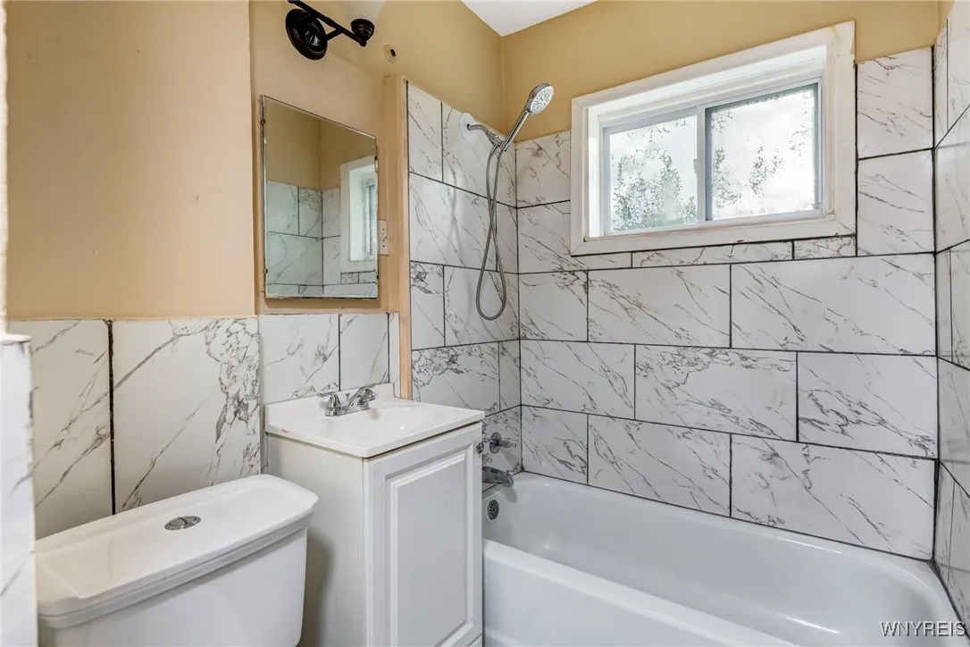 146 Longnecker Street, Buffalo, New York 14206, Buffalo, New York 14206, 4 Bedrooms Bedrooms, 5 Rooms Rooms,1 BathroomBathrooms,Residential,For Sale,146 Longnecker Street, Buffalo, New York 14206,B1622374