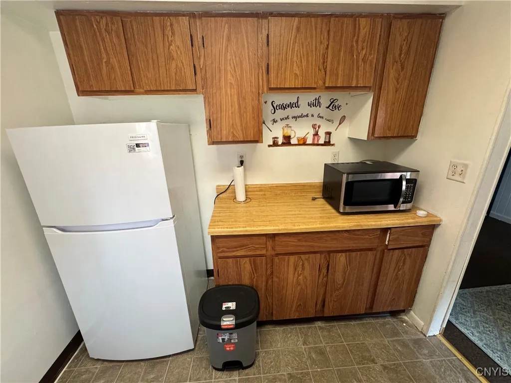 250 East Main Street, Frankfort, New York 13340, Frankfort, New York 13340, 2 Bedrooms Bedrooms, 5 Rooms Rooms,1 BathroomBathrooms,Residential Lease,For Rent,250 East Main Street, Frankfort, New York 13340,S1622356