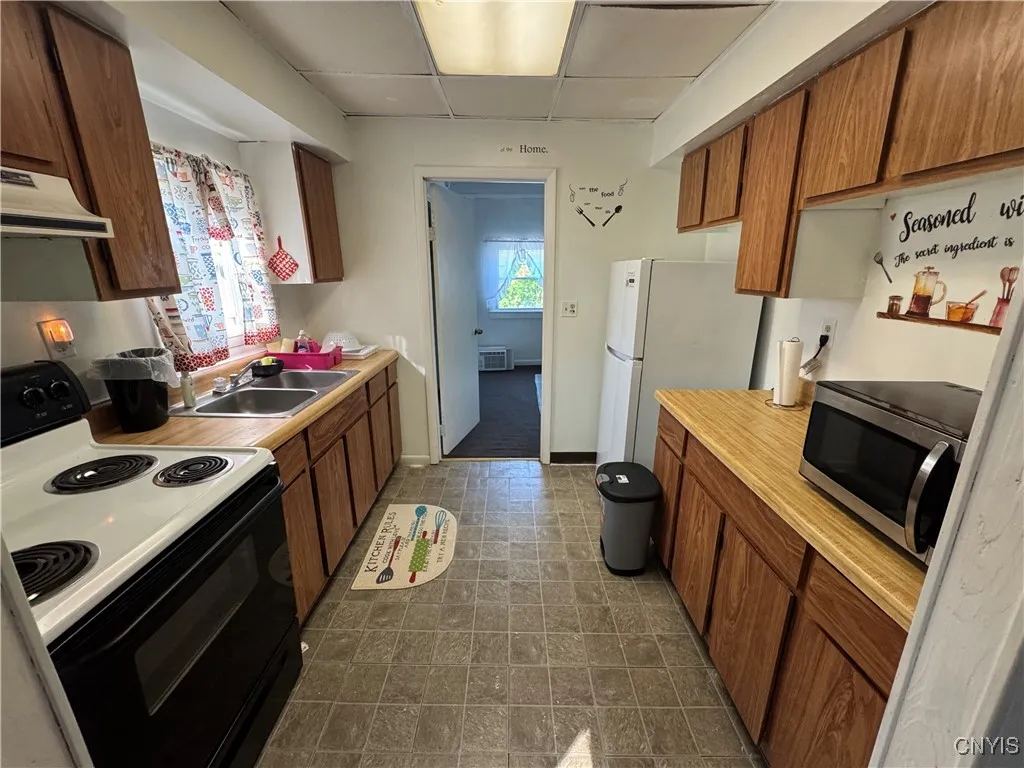 250 East Main Street, Frankfort, New York 13340, Frankfort, New York 13340, 2 Bedrooms Bedrooms, 5 Rooms Rooms,1 BathroomBathrooms,Residential Lease,For Rent,250 East Main Street, Frankfort, New York 13340,S1622356